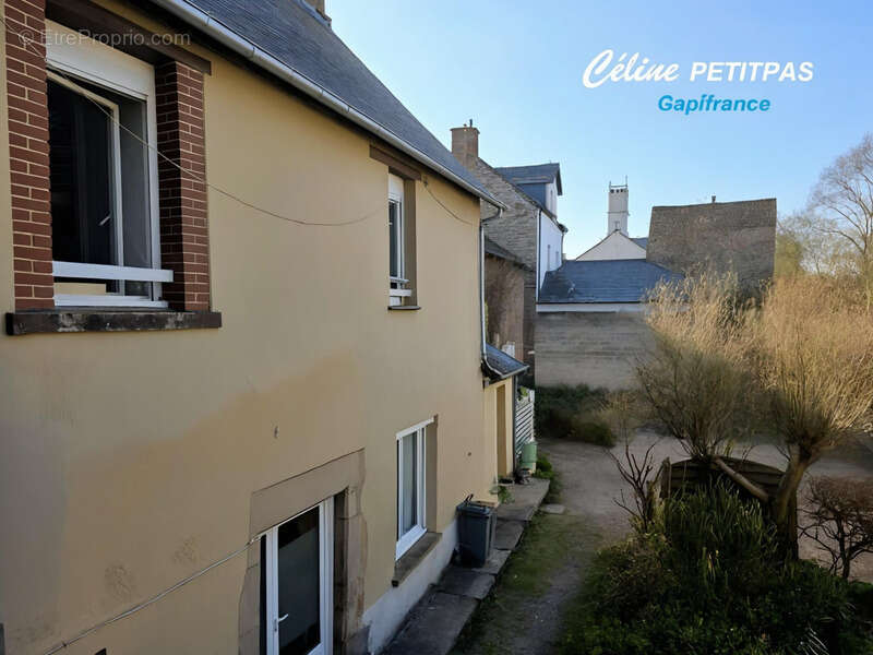 Appartement à MONTAUBAN-DE-BRETAGNE