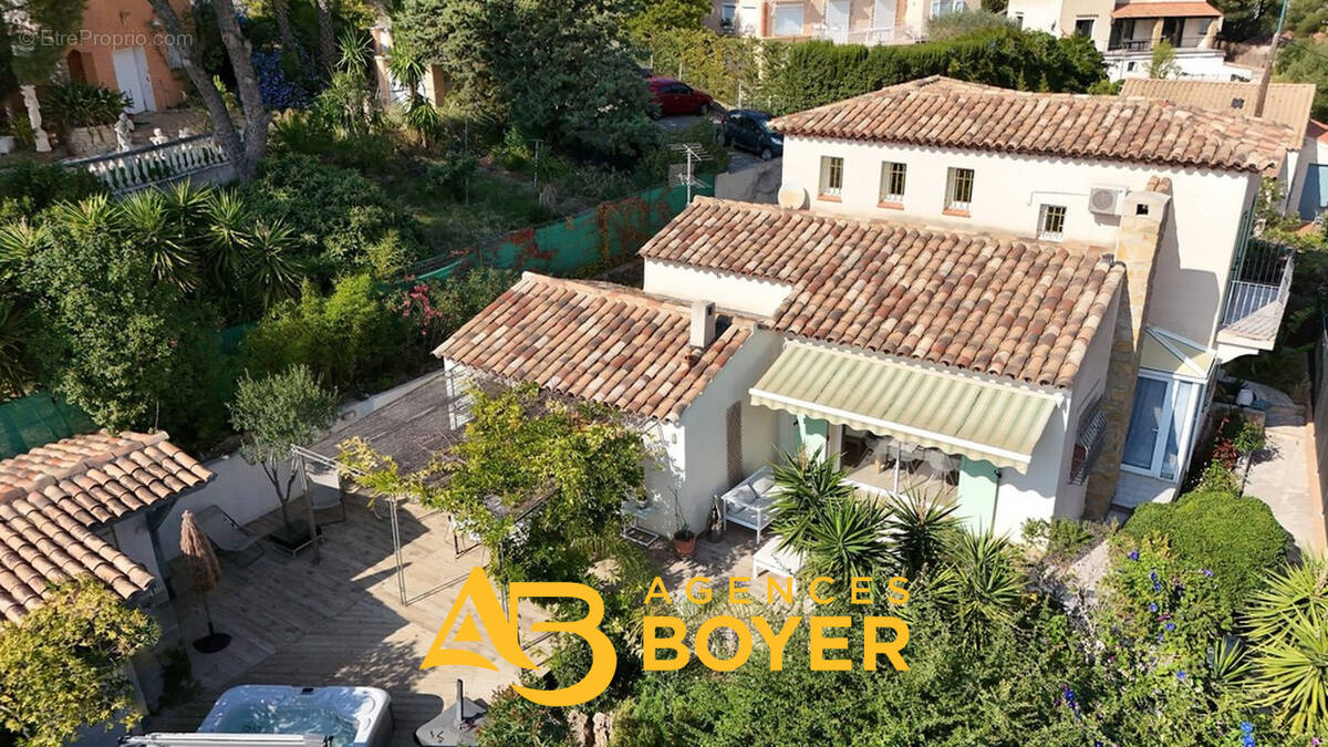Maison de charme,centre-ville,4 chambres,studio indépendant, climatisation,commerces proches. - photo 2