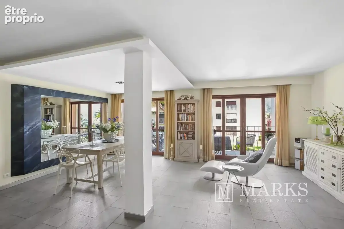 Appartement 4 pièces traversant avec vue mer au cœur du village de Saint-Jean-Cap-Ferrat - photo 2
