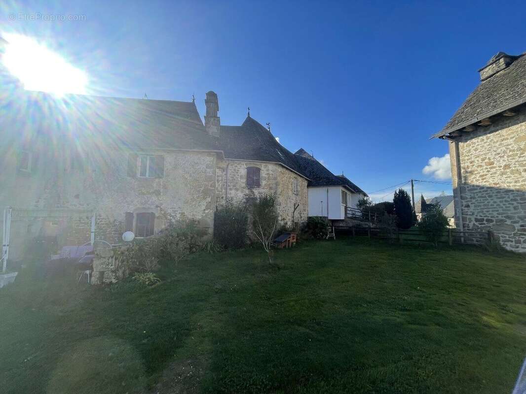 Maison à HAUTEFAGE