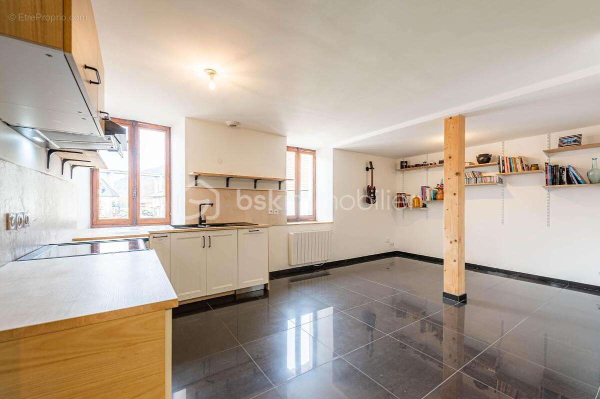 Appartement à ALBY-SUR-CHERAN