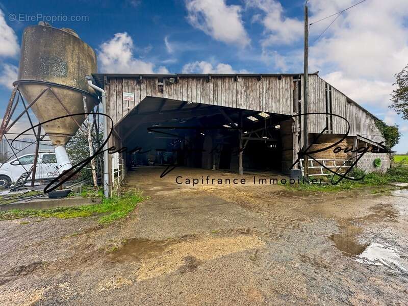 Maison à TOURVILLE-SUR-SIENNE