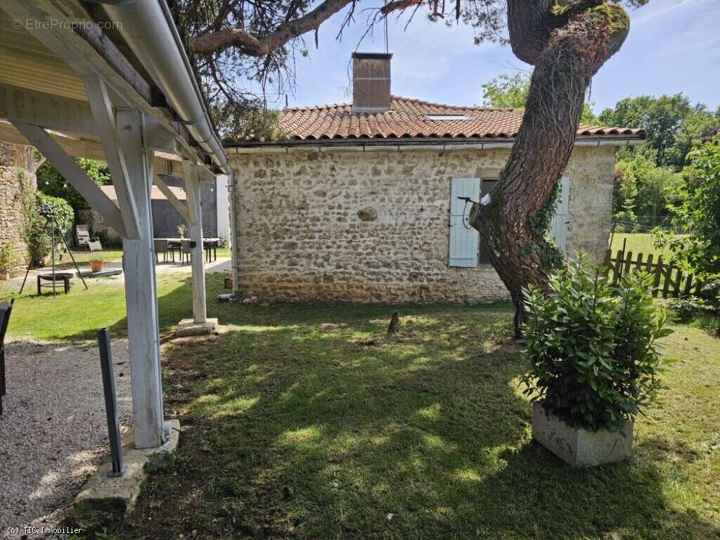 Maison à SAINT-CLAUD