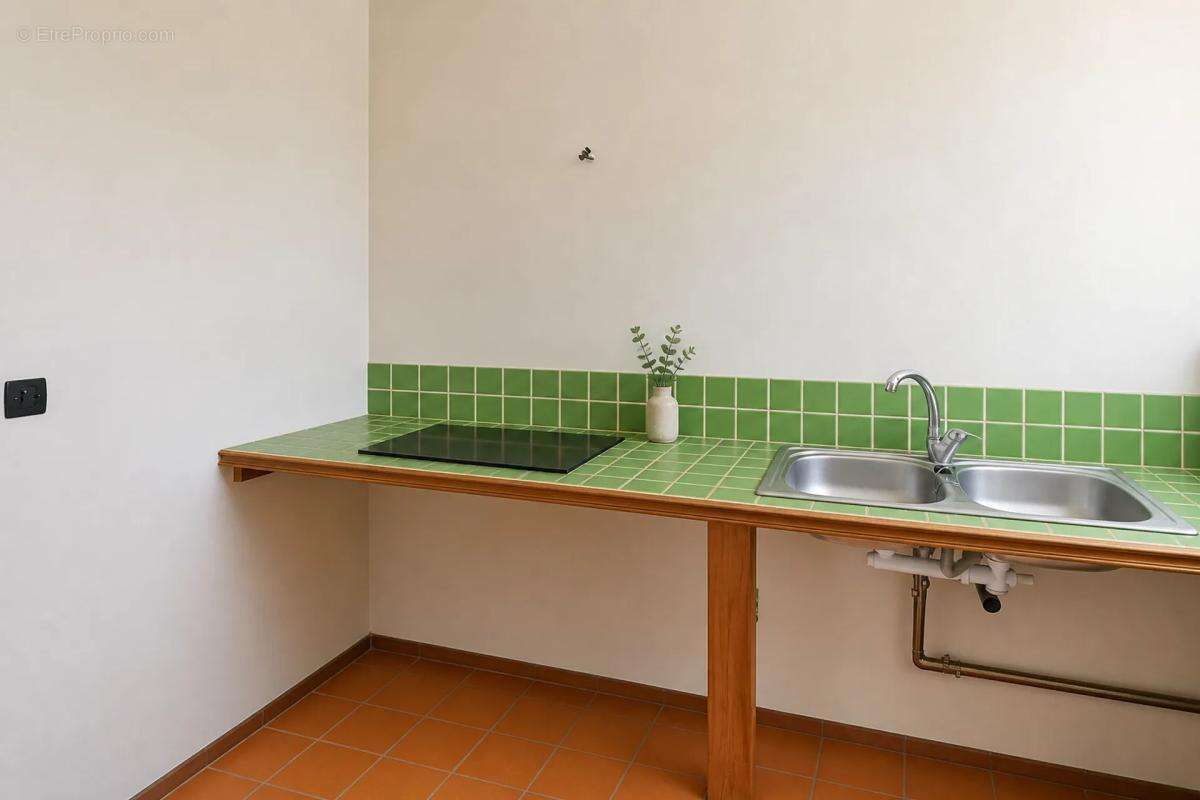 Maison meublée de 5 pièces de 79m2 à Saint-Gilles 30800 - photo 6