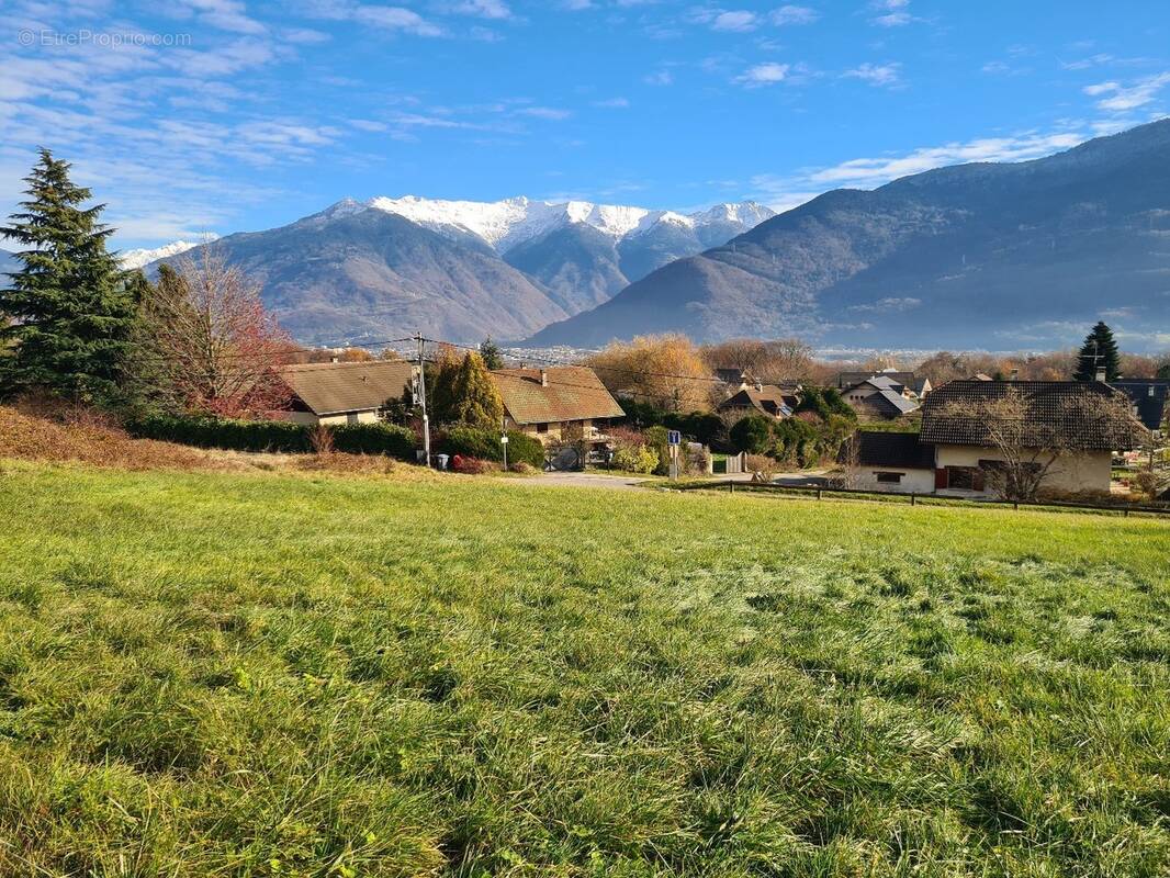 Terrain à VERRENS-ARVEY