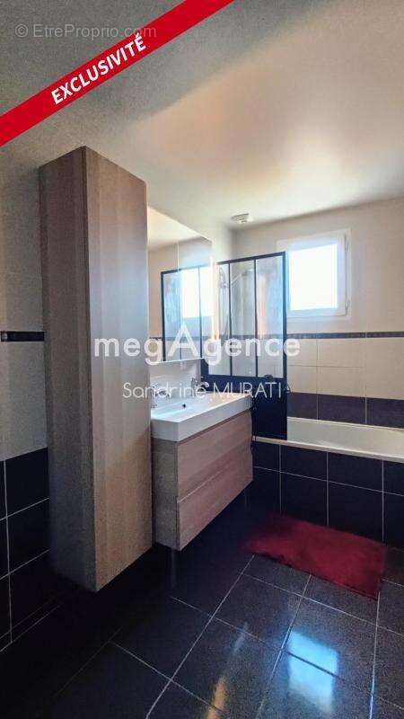 Maison à SAINT-CALAIS-DU-DESERT