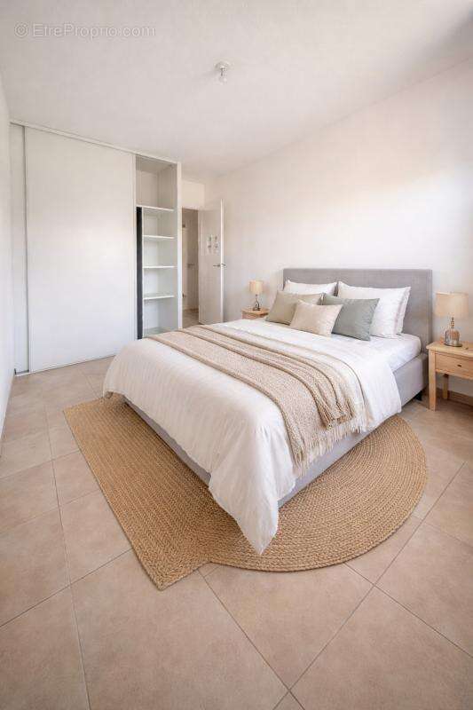 Maison à LA SALVETAT-SAINT-GILLES