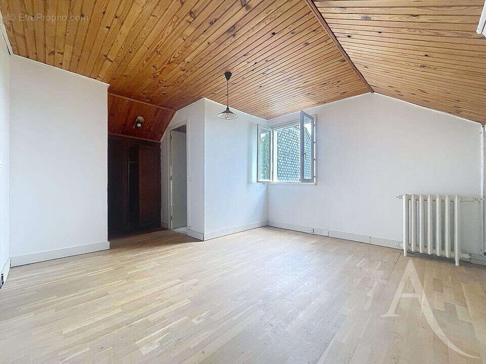 Maison à MANTES-LA-JOLIE
