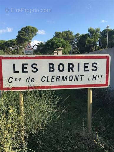 Terrain à CLERMONT-L&#039;HERAULT