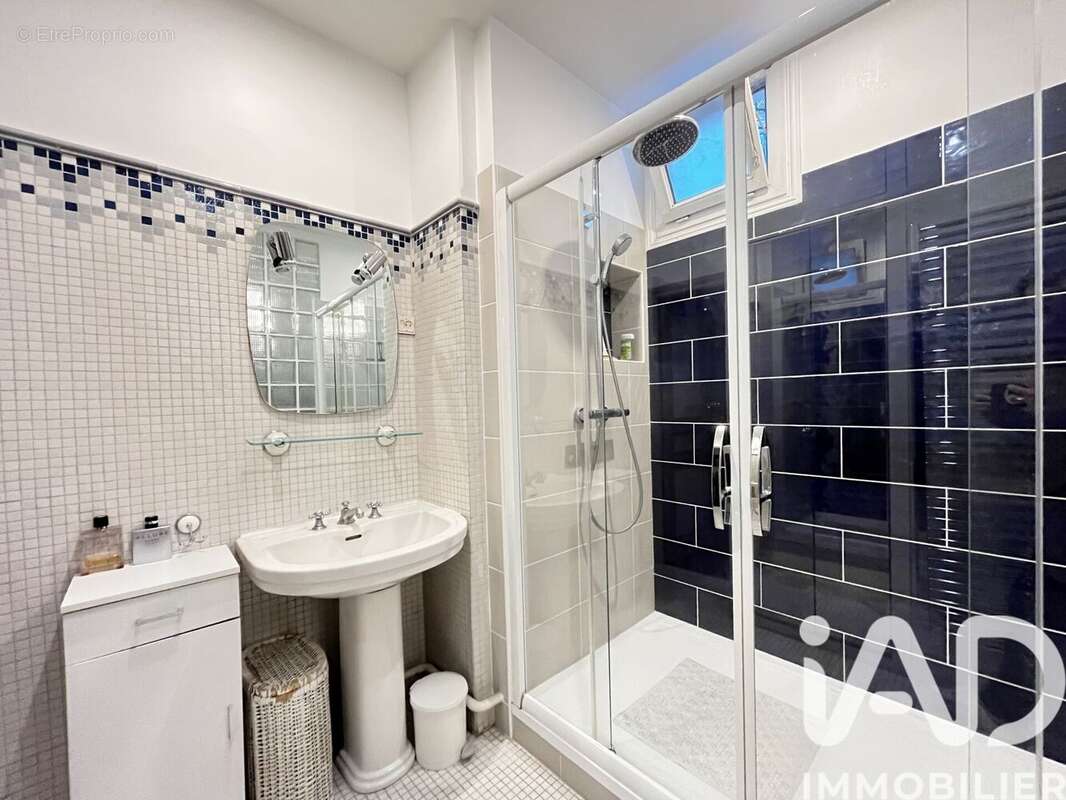 Photo 8 - Appartement à PARIS-10E