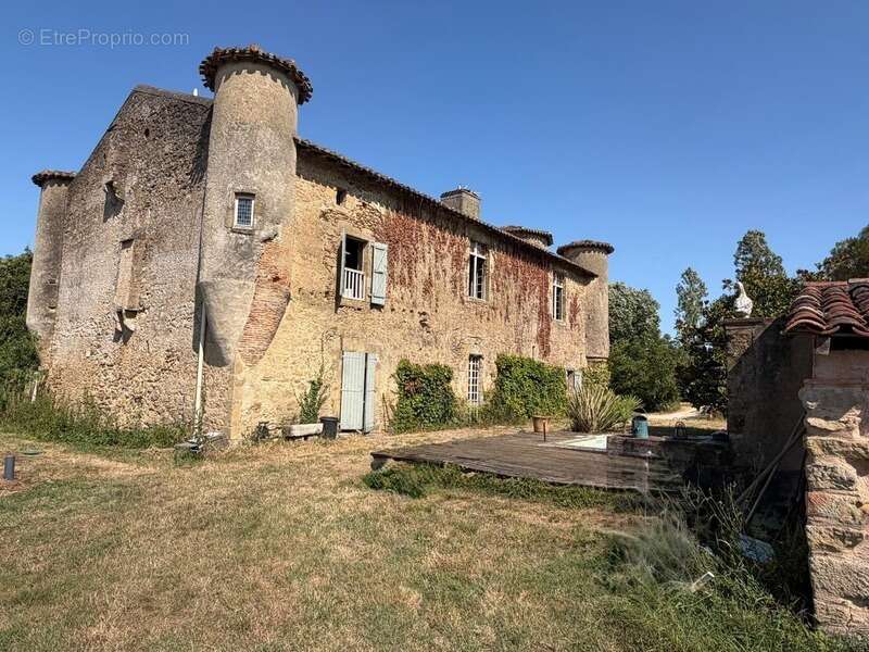 MARCIAC(32): ancienne SEIGNEURIE avec BEAU CHATEAU XIV sur 3,5ha, cachée, au bout du chemin, sans voisin, en campagne, 500m2 hab - photo 61