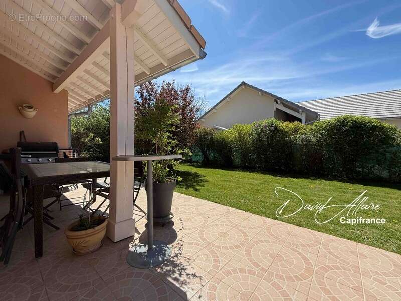 Maison à LA BATIE-NEUVE