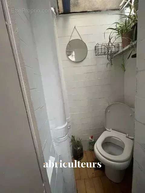 Commerce à PARIS-9E