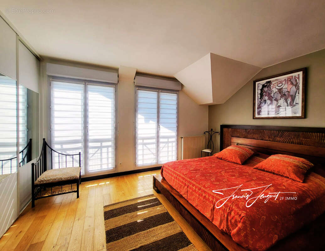 Appartement à POISY
