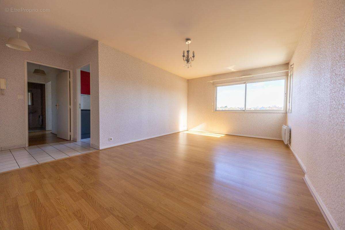Appartement à SAINT-SEBASTIEN-SUR-LOIRE