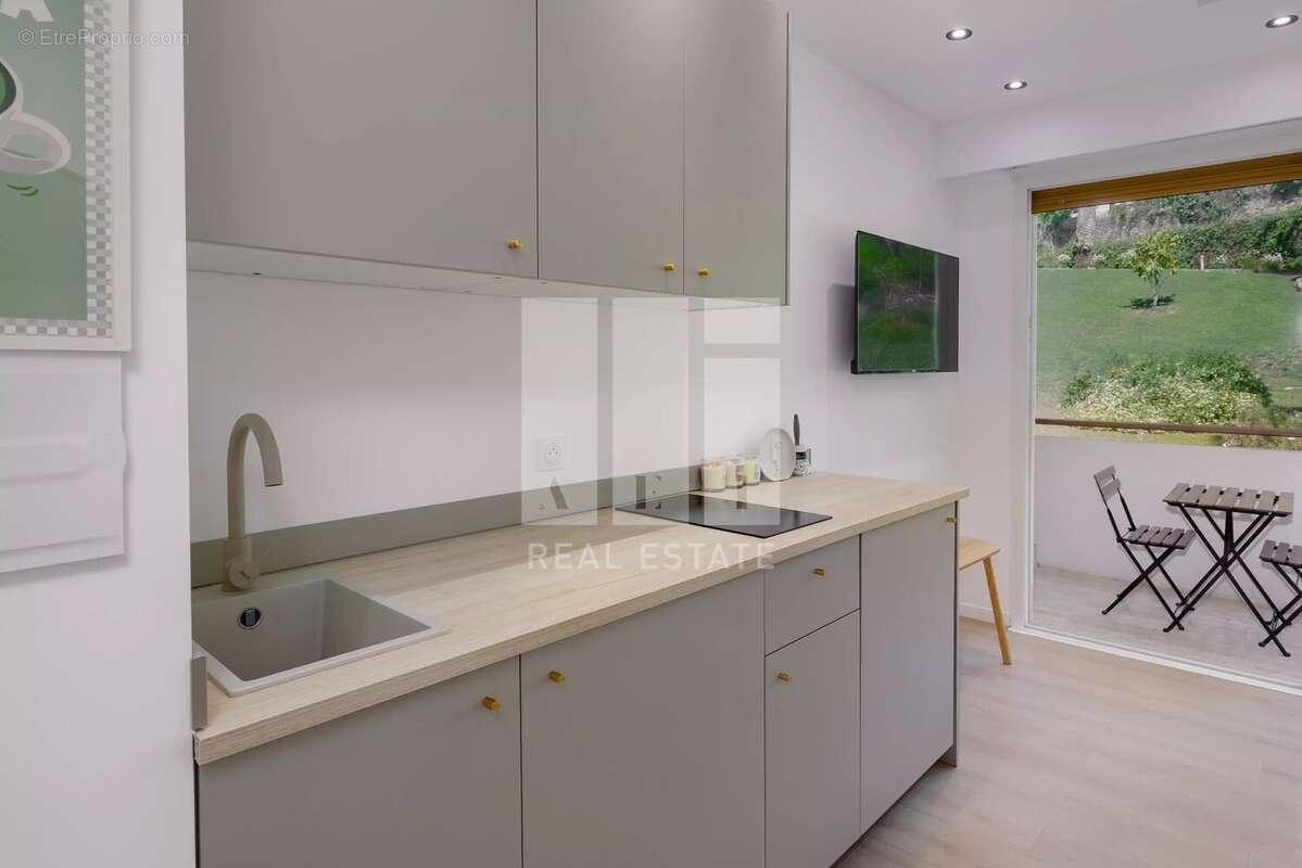 Appartement à VALLAURIS