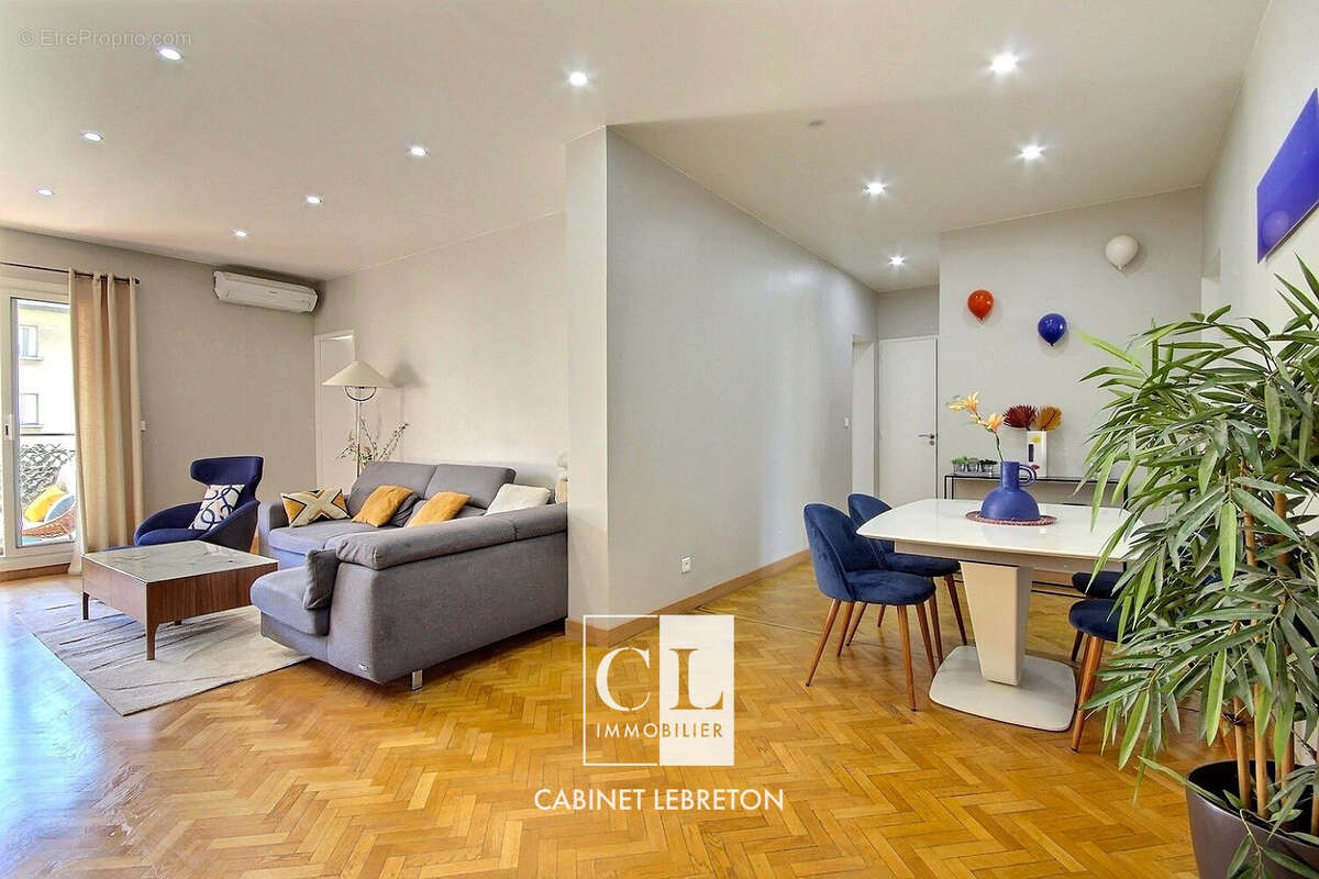 Appartement à MARSEILLE-8E