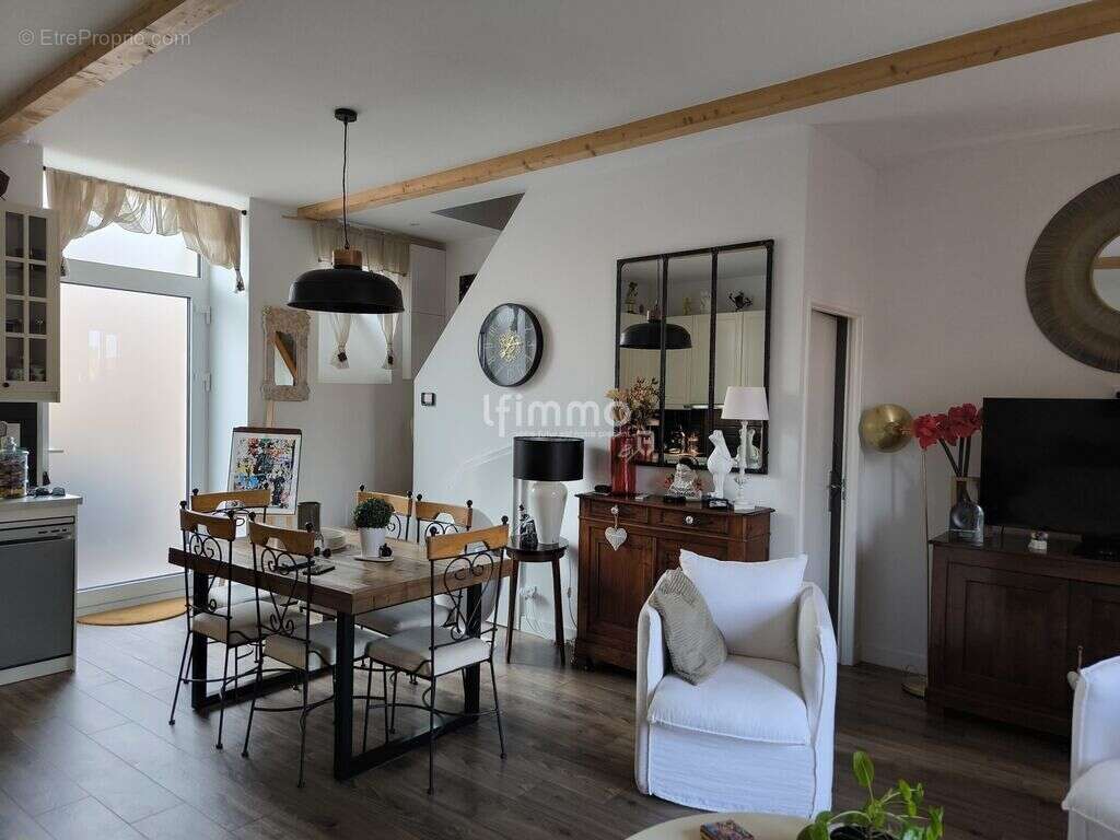 Maison à SAINT-ANDRE-DE-CUBZAC