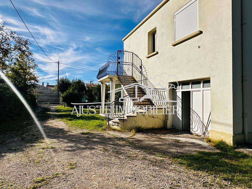 Appartement à SAINT-VICTORET