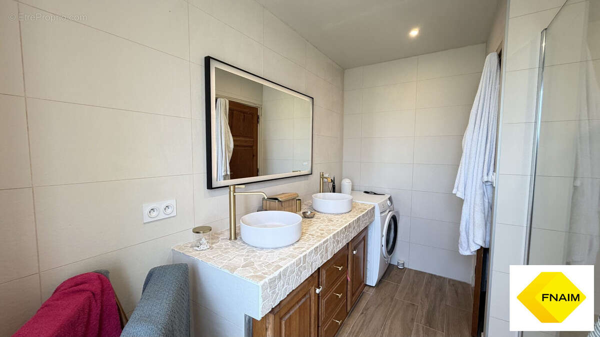 Maison 162 m² à Monbalen  - photo 7