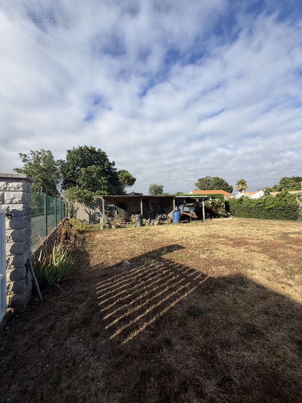 Challans - terrain constructible de plus de 200 m2 - photo 2