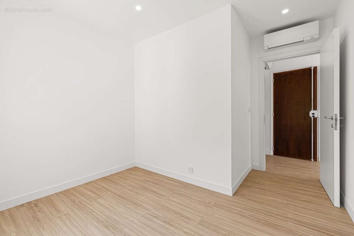 Nice / Bas Cimiez – Magnifique 4 pièces – Refait à neuf – Idéal famille avec potentiel duplex - photo 7