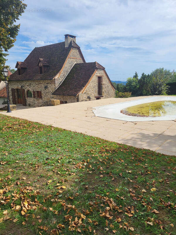 Maison à LACAPELLE-MARIVAL