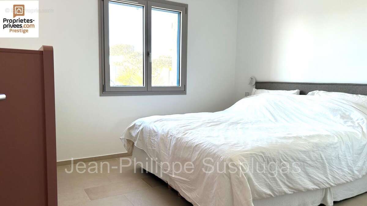 Maison à SAINT-CYR-SUR-MER