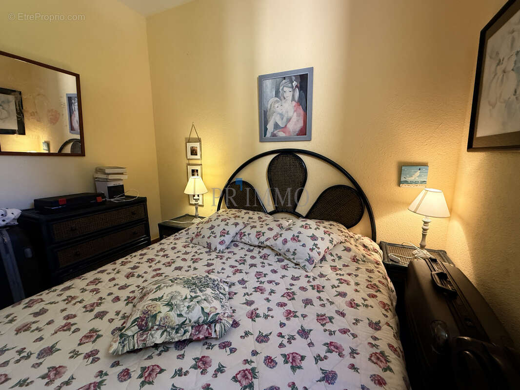 Appartement à ROQUEBRUNE-SUR-ARGENS