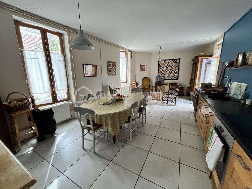 Magnifique maison de ville au cachet préservé, rénovation d'architecte et extérieur plein Ouest - photo 8