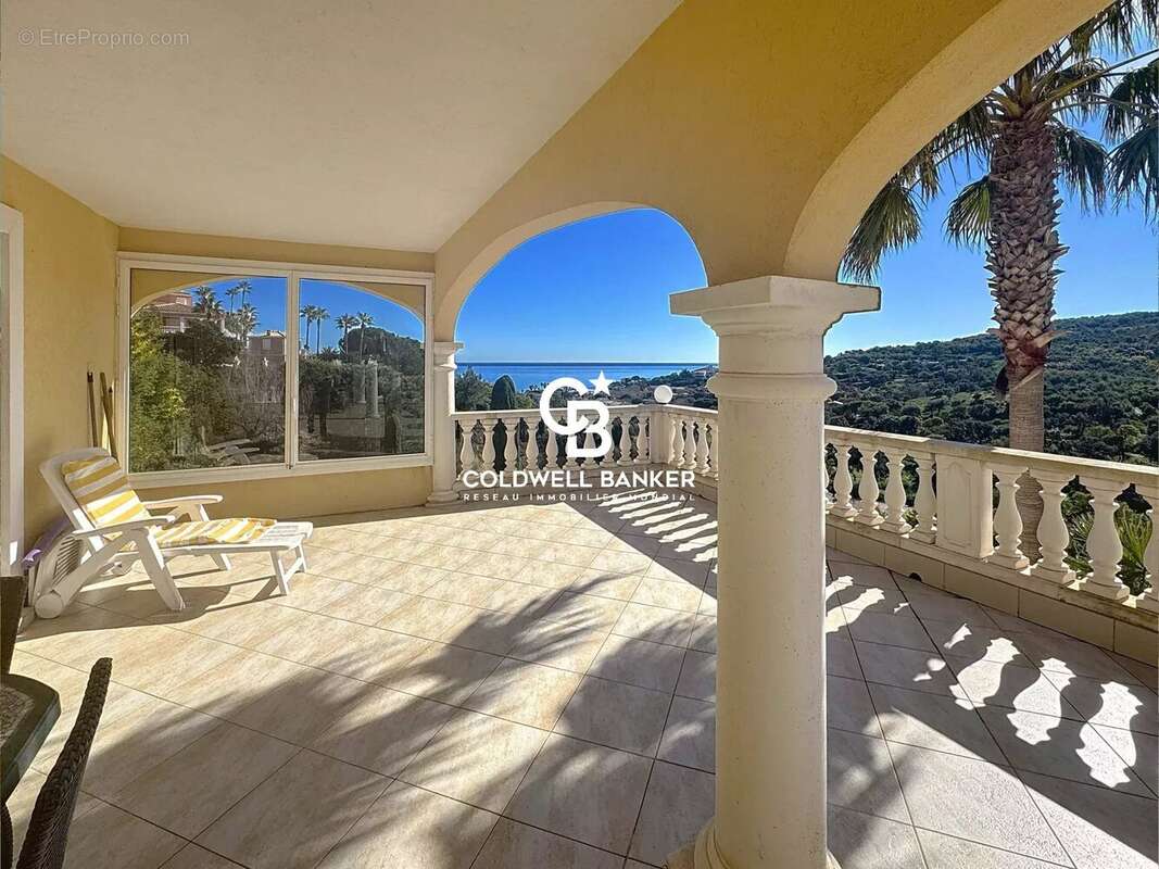 Maison à LES ISSAMBRES