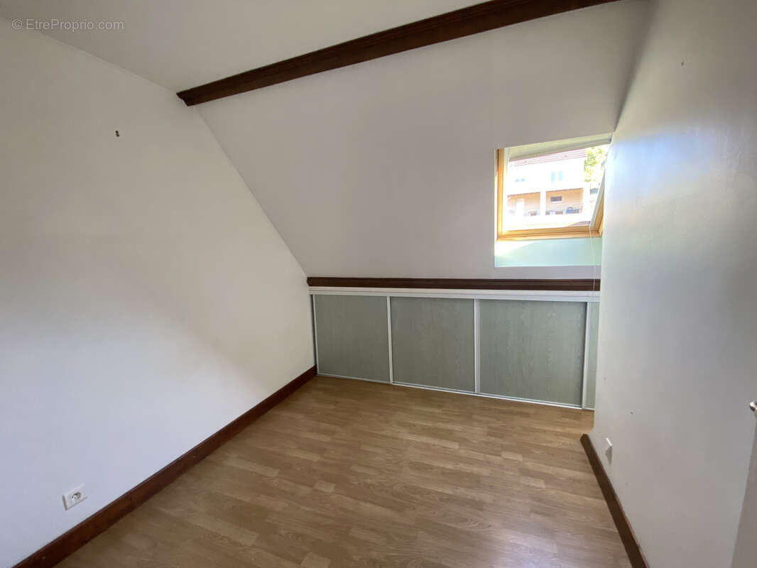 Maison à GAGNAC-SUR-CERE