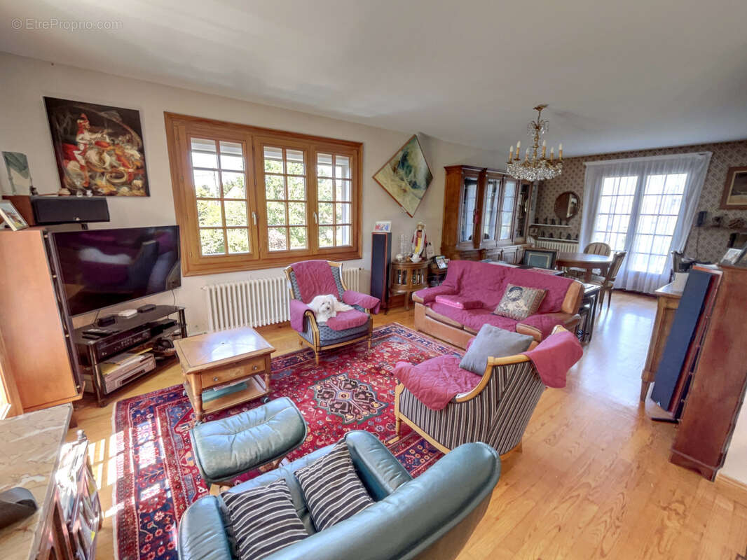 Nouveauté en exclusivité   maison familiale dans un quartier calme et recherché - photo 4