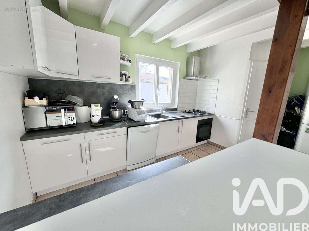 Photo 9 - Maison à LE CHAMBON-FEUGEROLLES