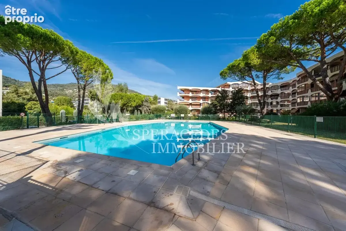 Mandelieu-la-Napoule - Appartement 3 pièces copropriété avec piscine - photo 13