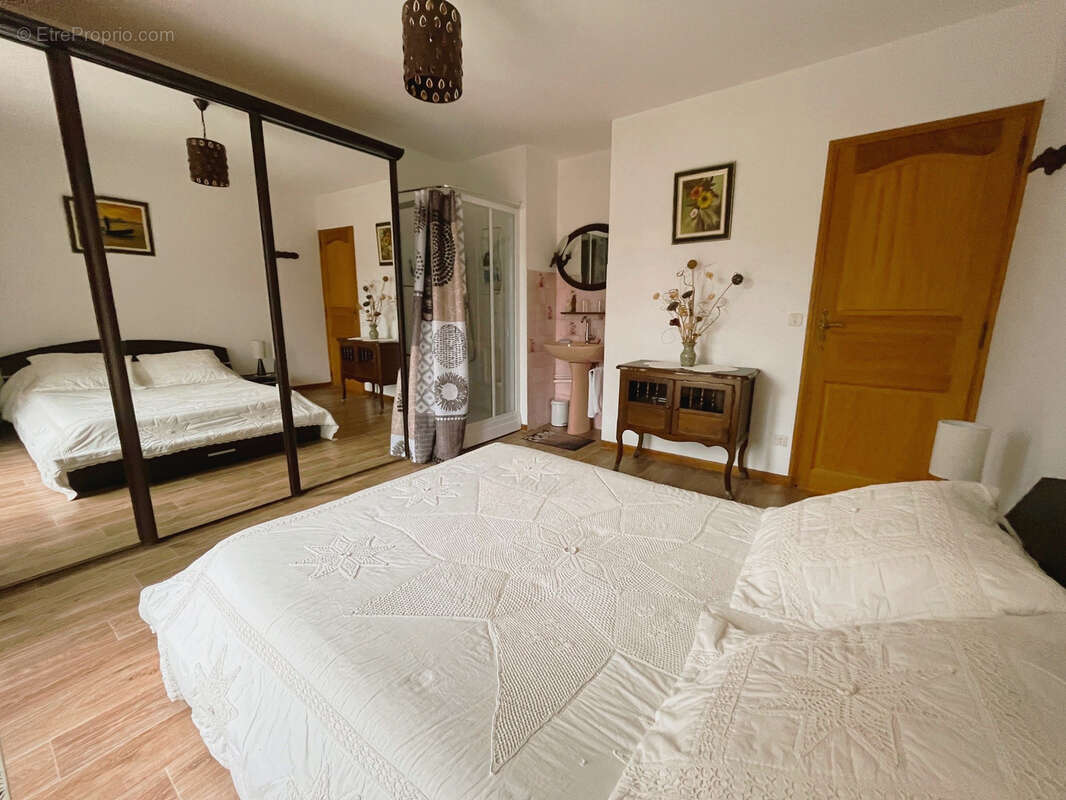 Maison à MESCHERS-SUR-GIRONDE