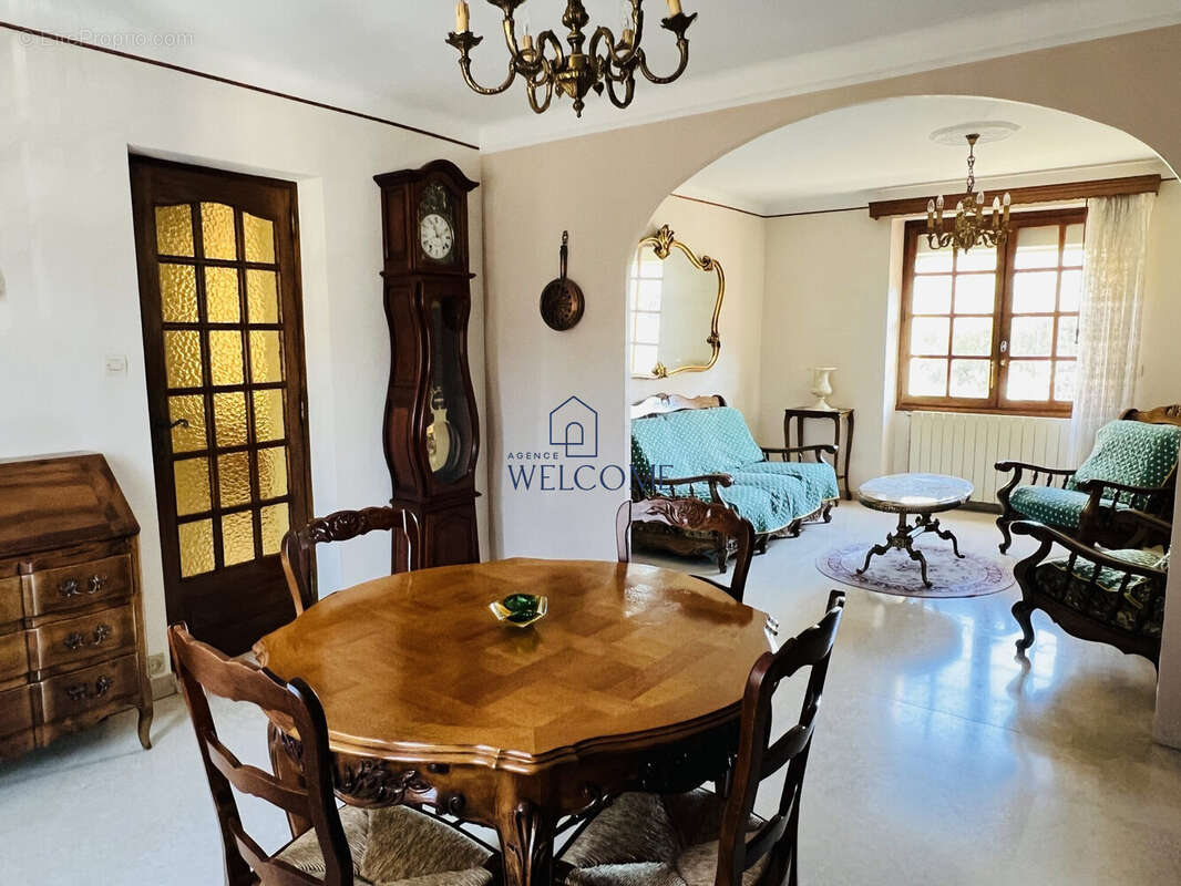 Maison à BAGNOLS-SUR-CEZE