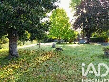 Photo 2 - Terrain à SAINT-GONDRAN