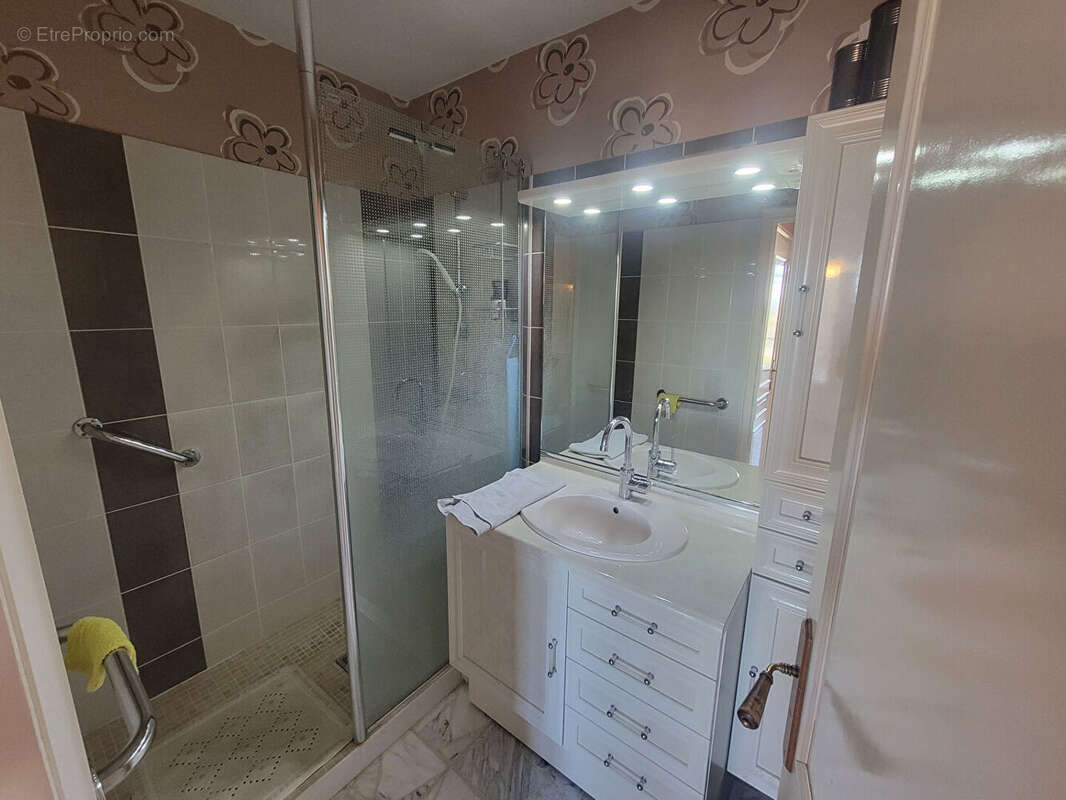 Appartement à PONT-DE-CHERUY