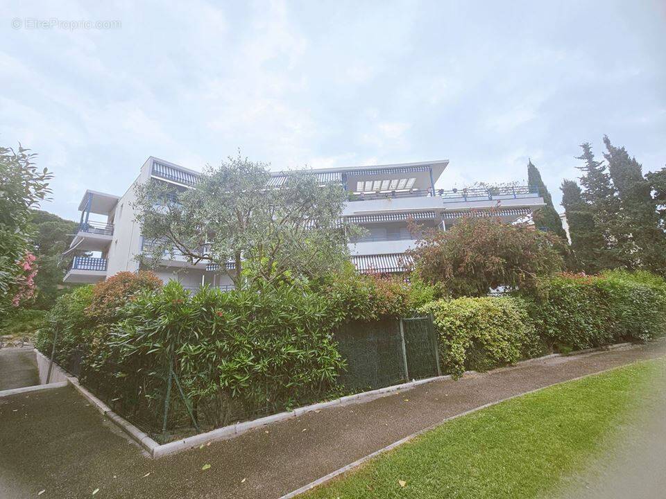 Appartement à LE CANNET