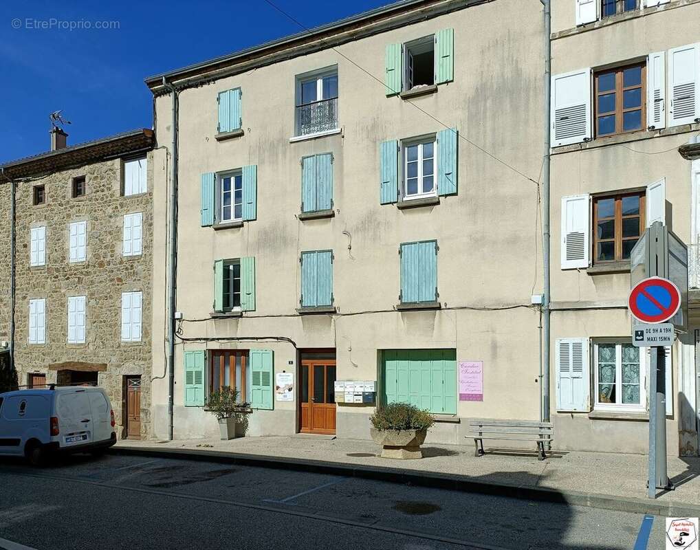 Appartement 32 m² à Saint-Felicien  - photo 3