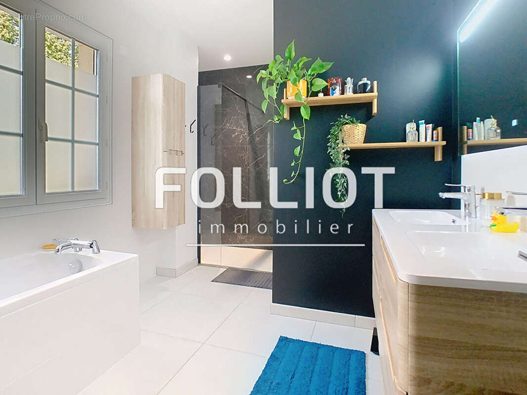 Maison à SAINT-GEORGES-MONTCOCQ