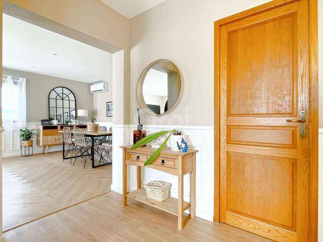 Maison à LE VAL-DAVID