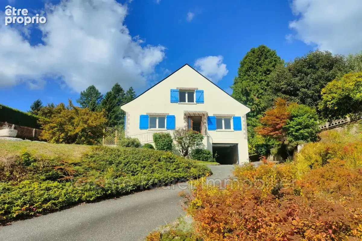 Maison à EGLETONS