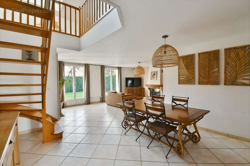 Maison à BALLAINVILLIERS