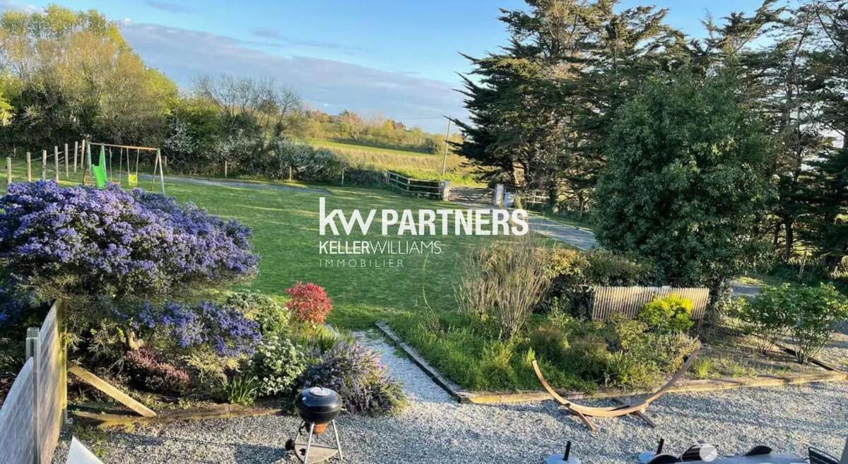 Maison à AGON-COUTAINVILLE