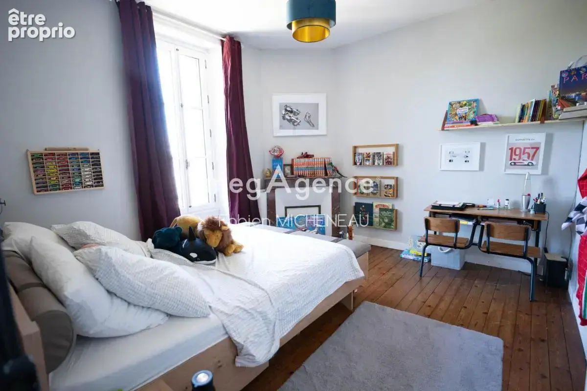 Maison de Maître - Le May sur Evre - 202 m2 - 4 chambres - photo 8