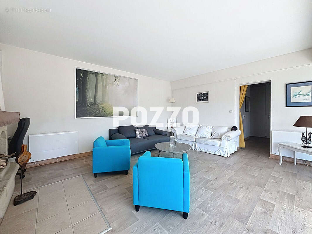 Appartement à AGON-COUTAINVILLE