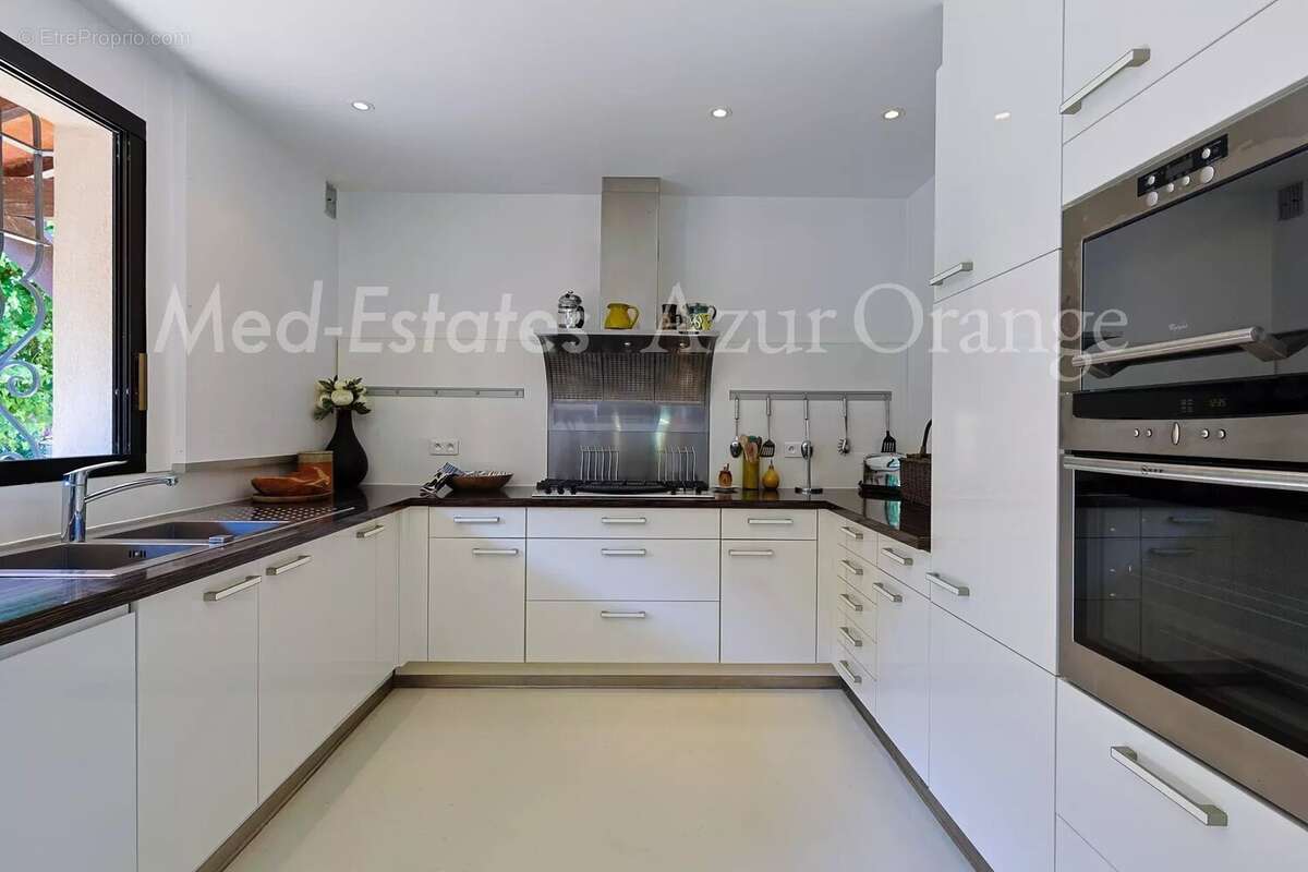 Maison à PLAN-DE-LA-TOUR