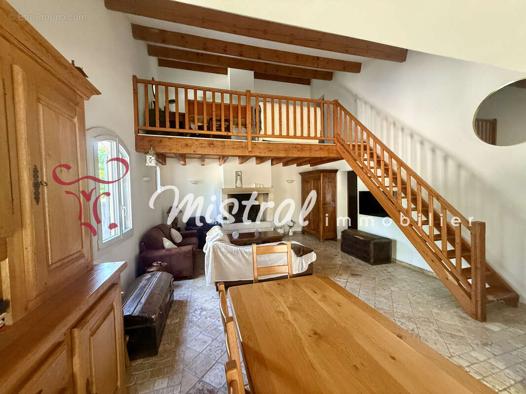 Vente maison 2 chambres les saintes maries de la mer - photo 5